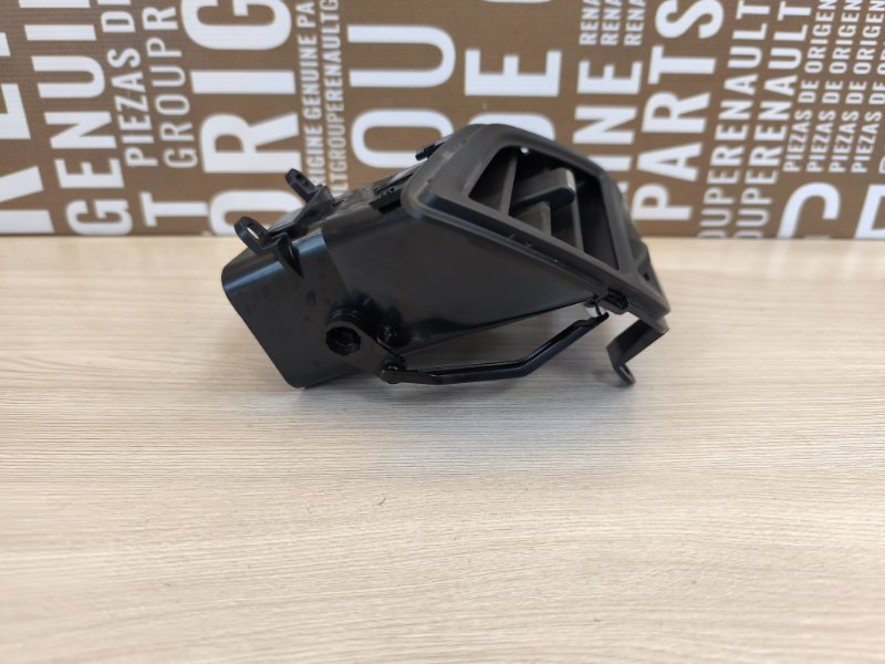 Воздушный дефлектор салона