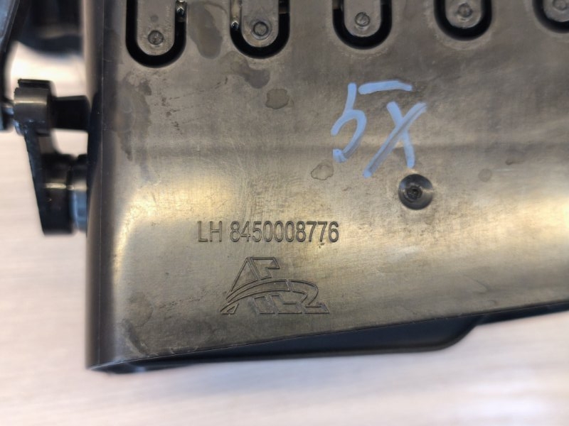 Воздушный дефлектор салона