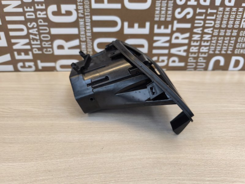 Воздушный дефлектор салона