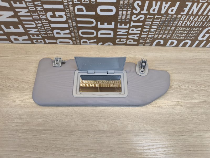 Козырек солнцезащитный