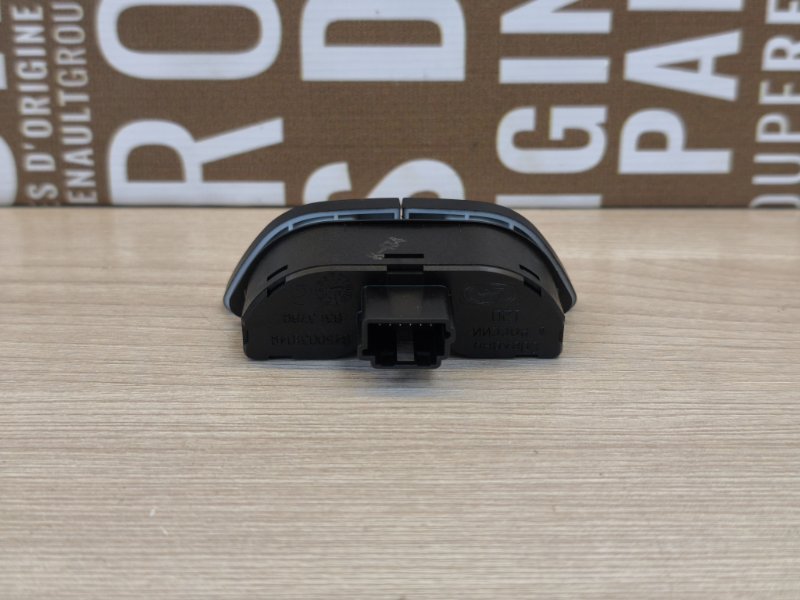 Блок управления подогревом сидений