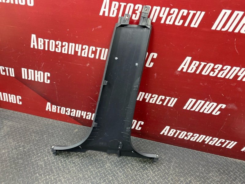 Обшивка средней стойки