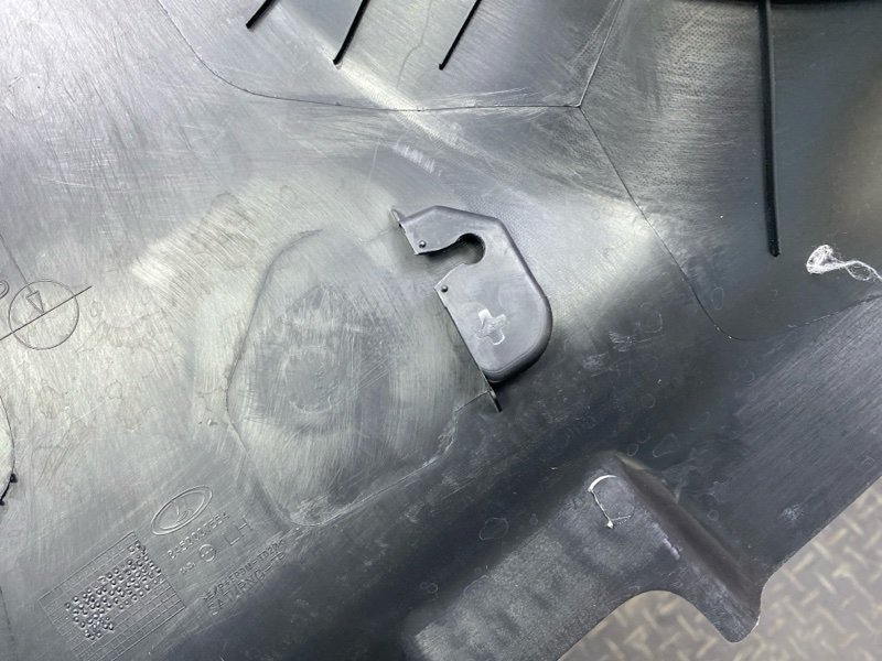 Обшивка средней стойки