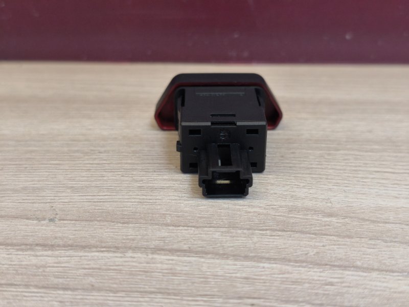 Кнопка аварийной сигнализации