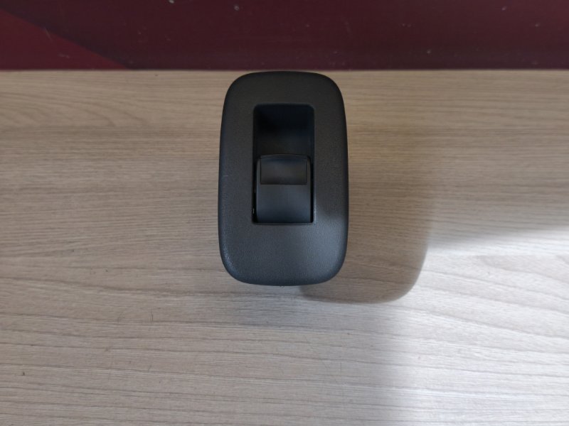 Кнопка стеклоподъемника