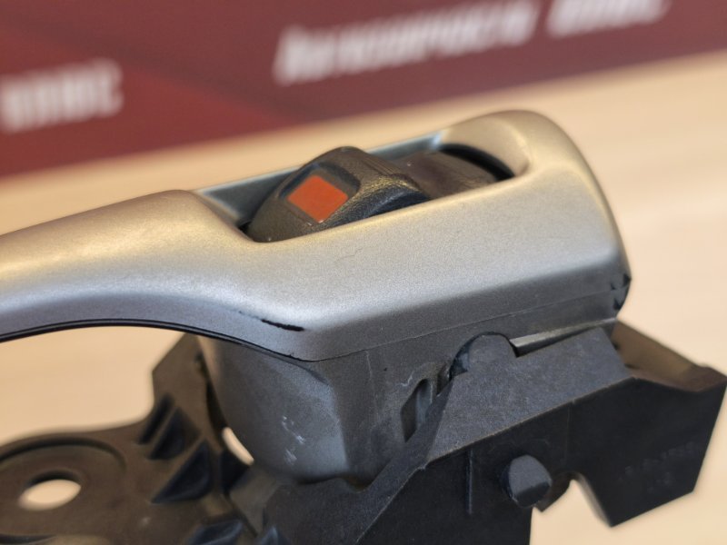 Внутренняя ручка     двери