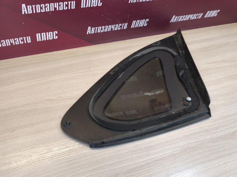 Форточка кузова