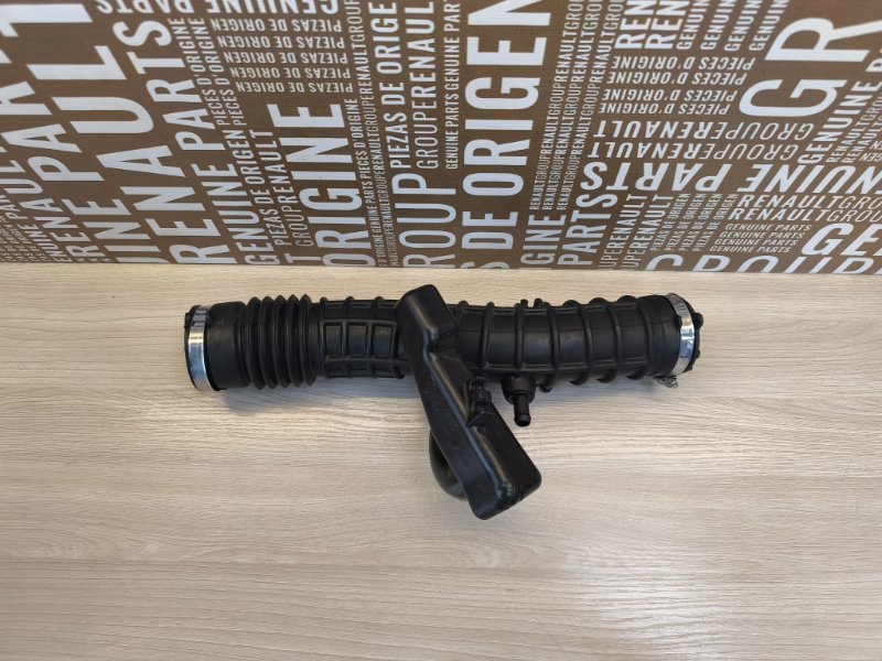 Патрубок воздушного фильтра