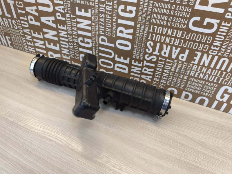 Патрубок воздушного фильтра