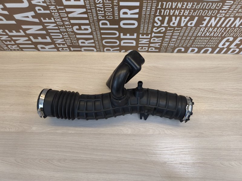 Патрубок воздушного фильтра