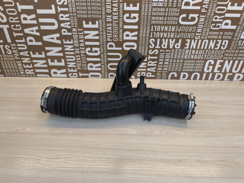 Патрубок воздушного фильтра