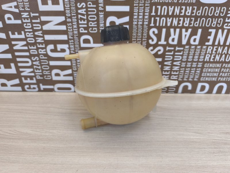 Бачок расширительный