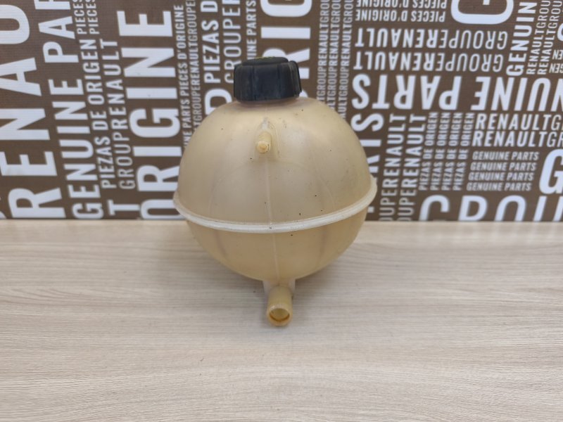 Бачок расширительный