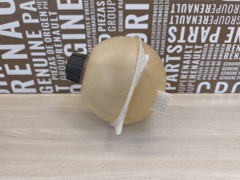 Бачок расширительный