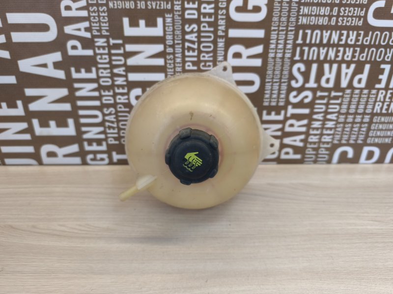 Бачок расширительный