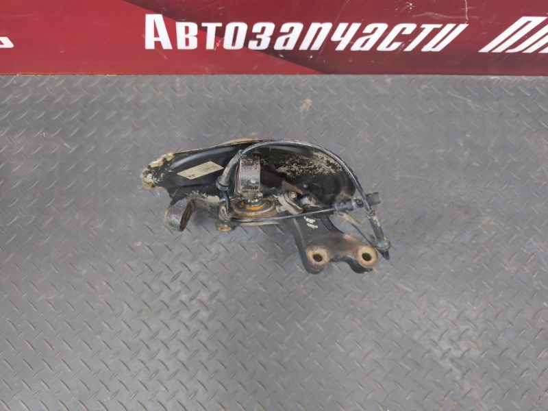 Кулак поворотный