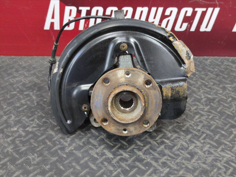 Кулак поворотный