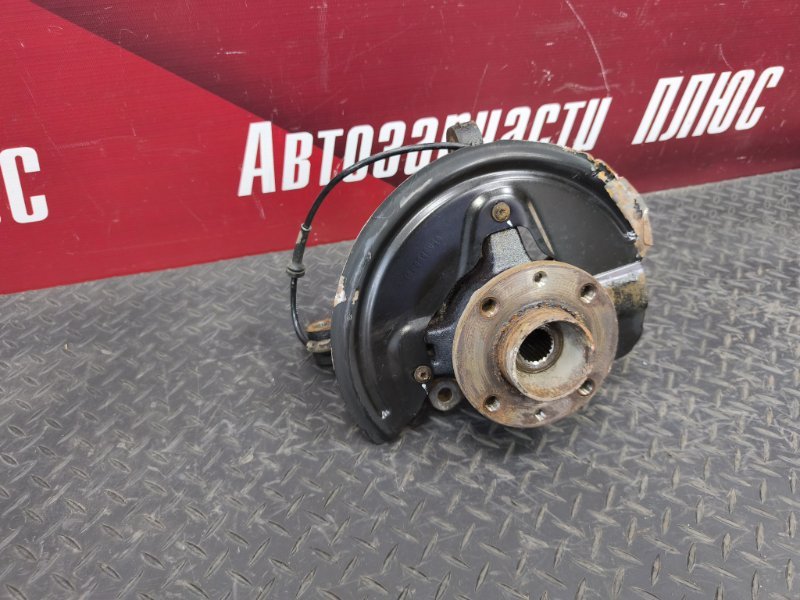 Кулак поворотный