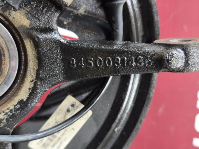 Кулак поворотный