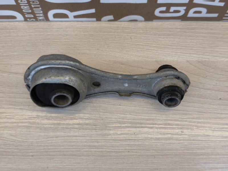 Опора двигателя