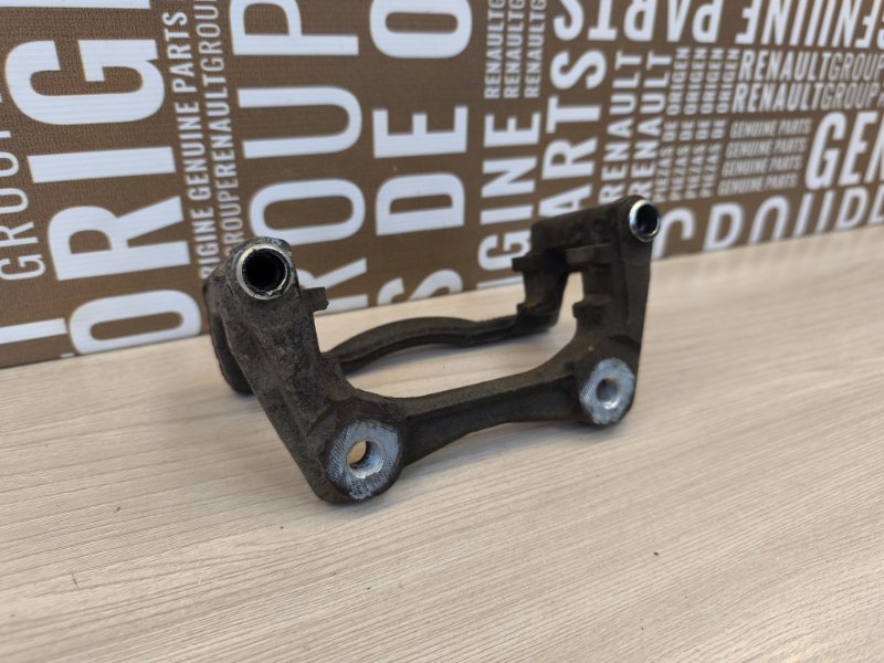 Скоба   суппорта