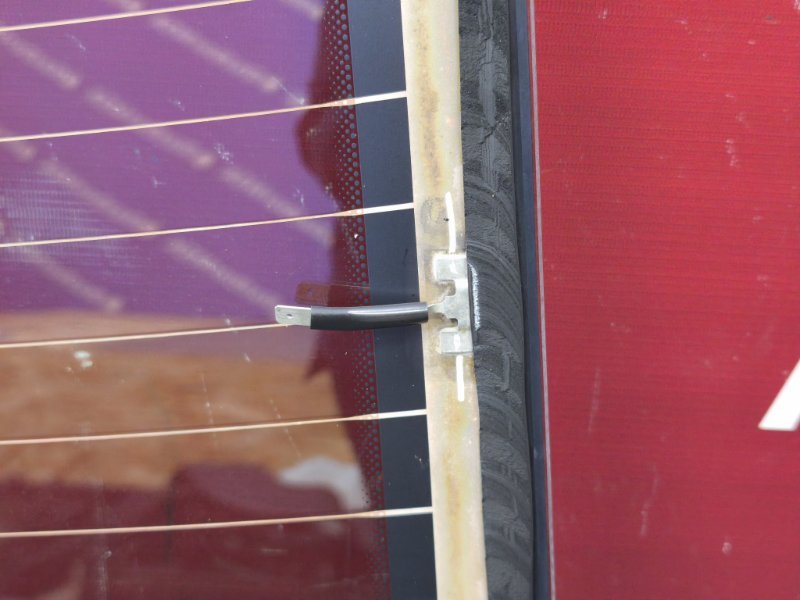 Стекло заднее