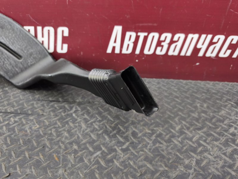 Воздуховод салона