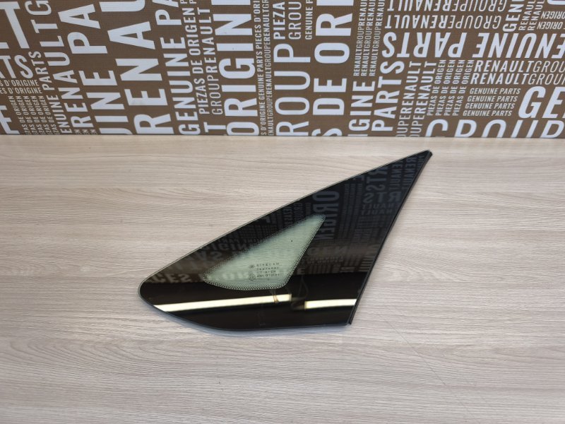 Форточка кузова