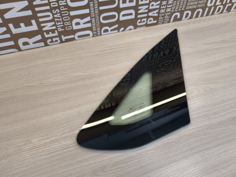 Форточка кузова