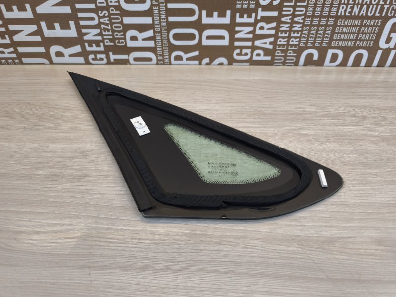 Форточка кузова