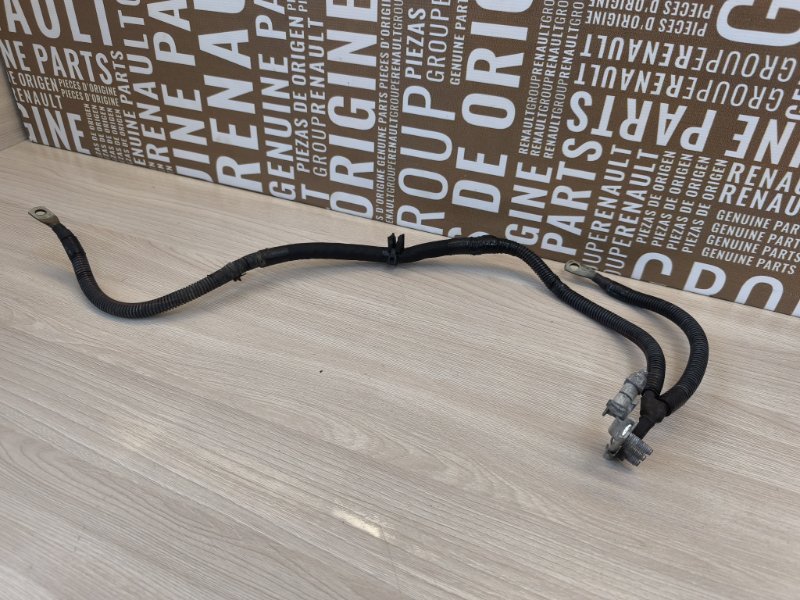 Клемма аккумулятора (минусовая)