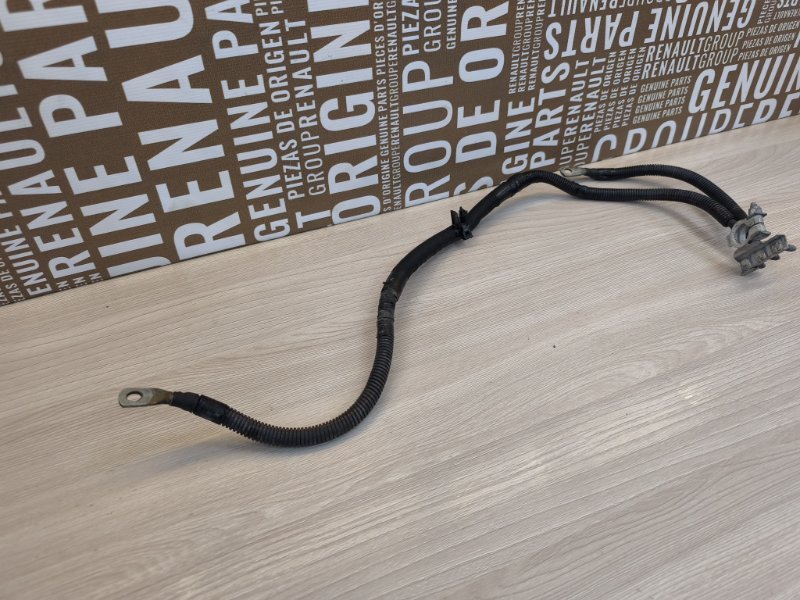 Клемма аккумулятора (минусовая)