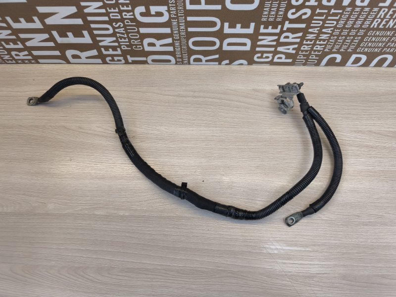 Клемма аккумулятора (минусовая)