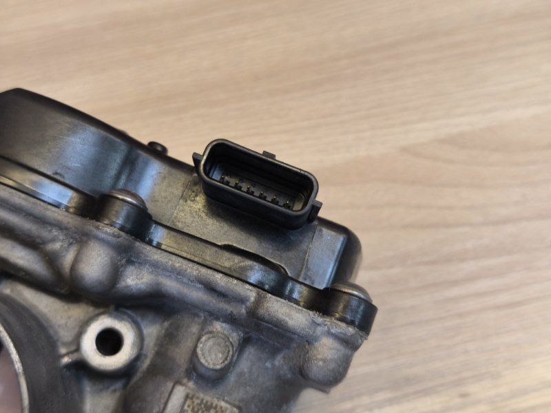 Дроссельная заслонка