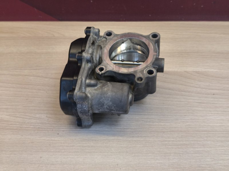 Дроссельная заслонка