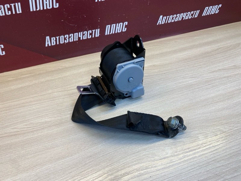 Ремень безопасности