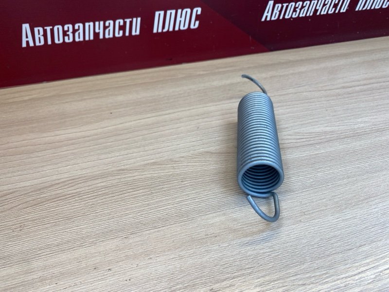 Пружина крышки багажника