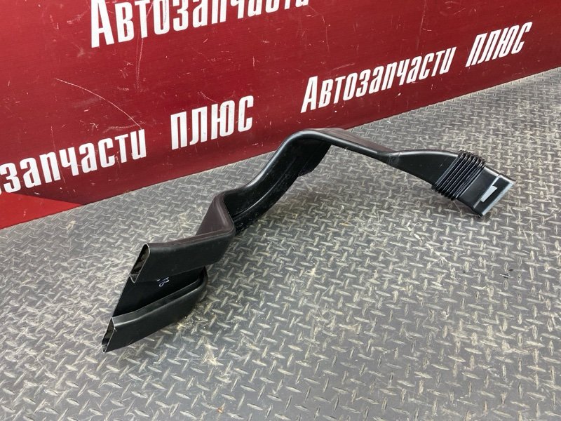 Воздуховод салона