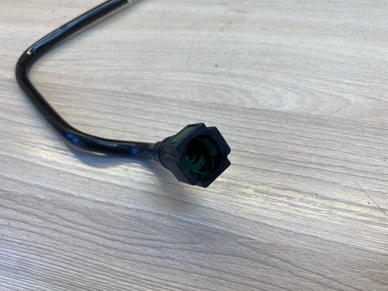 Трубка топливная