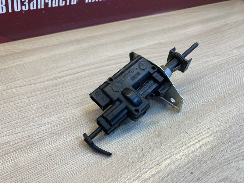 Активатор лючка бензобака