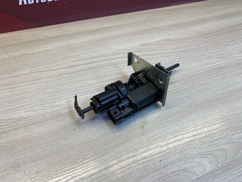 Активатор лючка бензобака