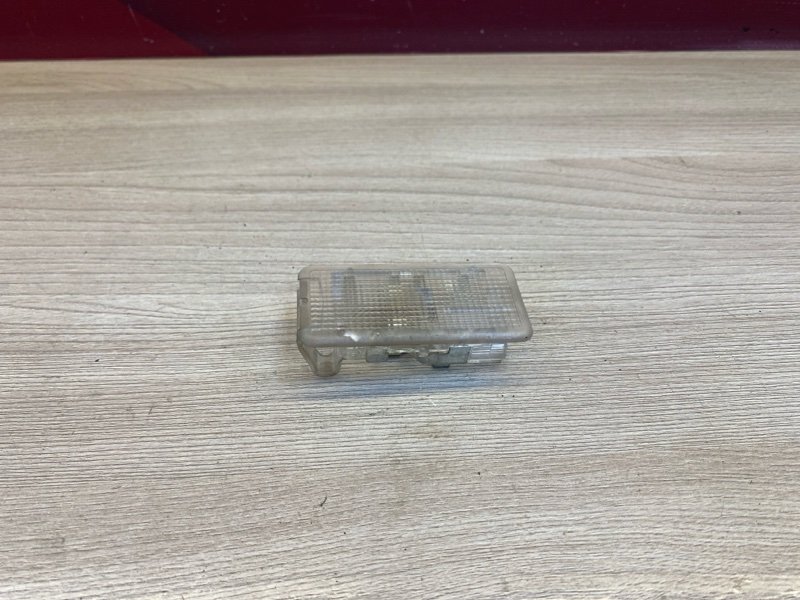 Плафон подсветки багажника