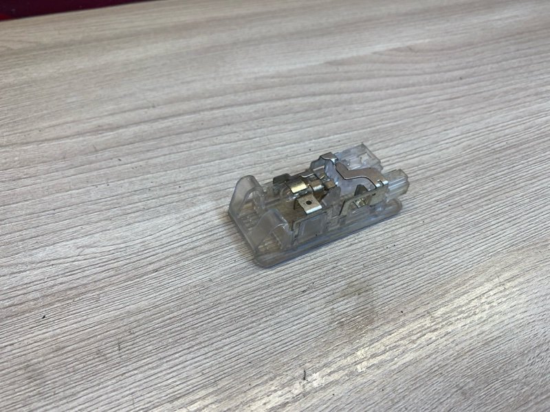 Плафон подсветки багажника