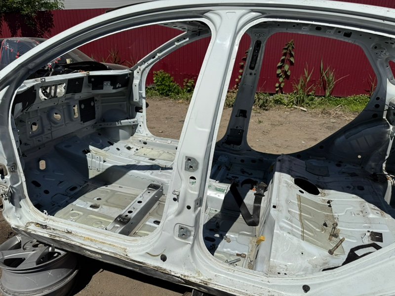 средняя стойка