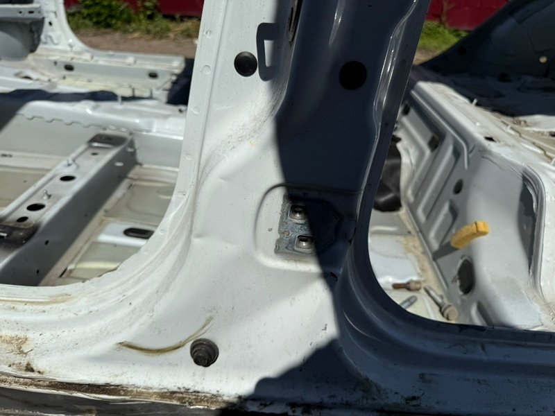 средняя стойка