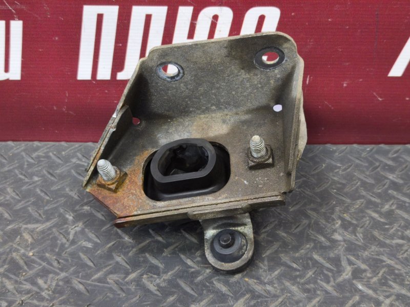 Опора двигателя