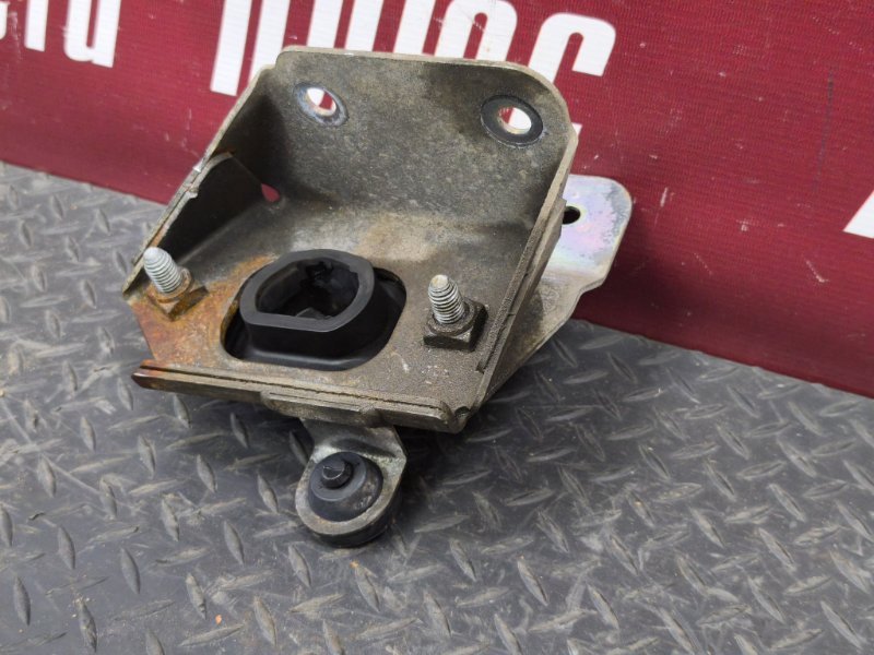 Опора двигателя