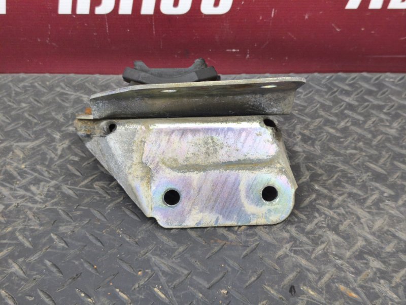 Опора двигателя