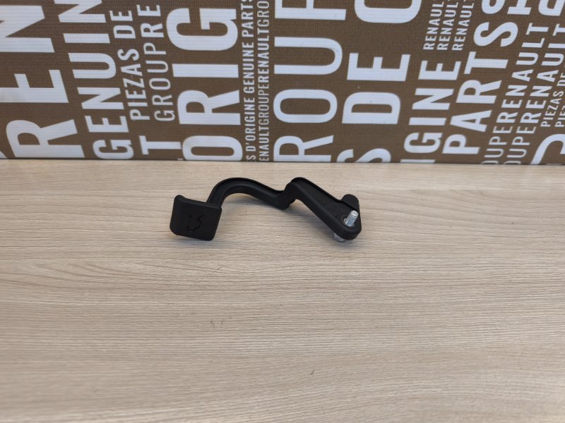 Ручка открывания капота