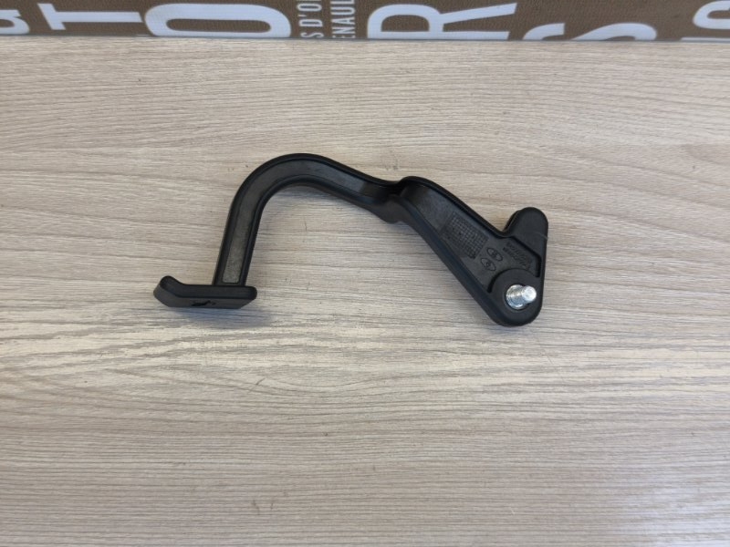 Ручка открывания капота